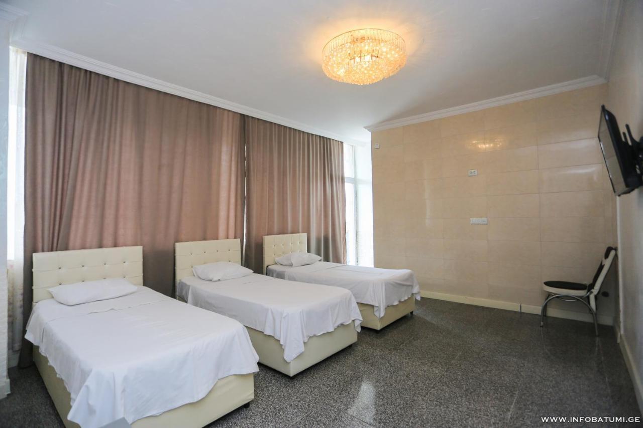 Hotel Carleone Batumi Kültér fotó