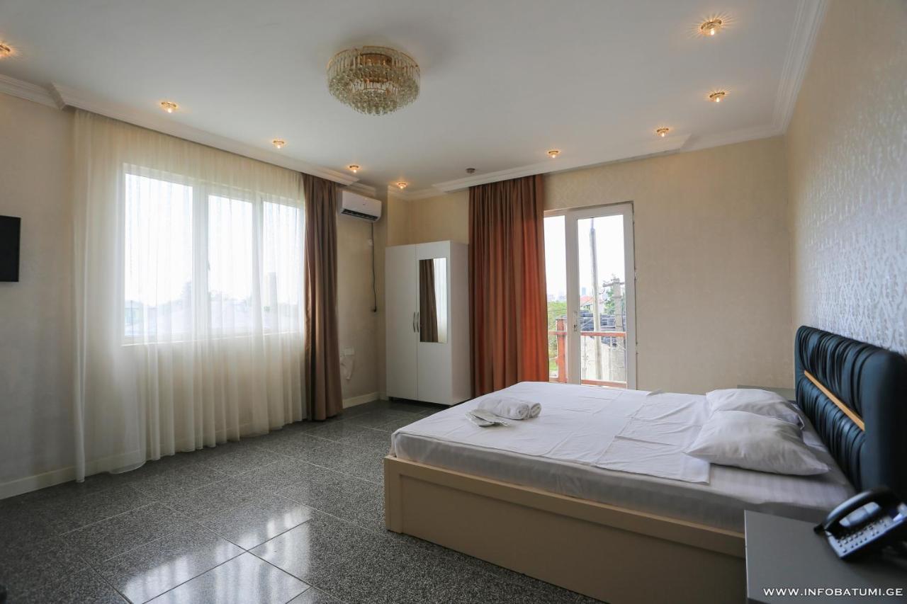 Hotel Carleone Batumi Kültér fotó