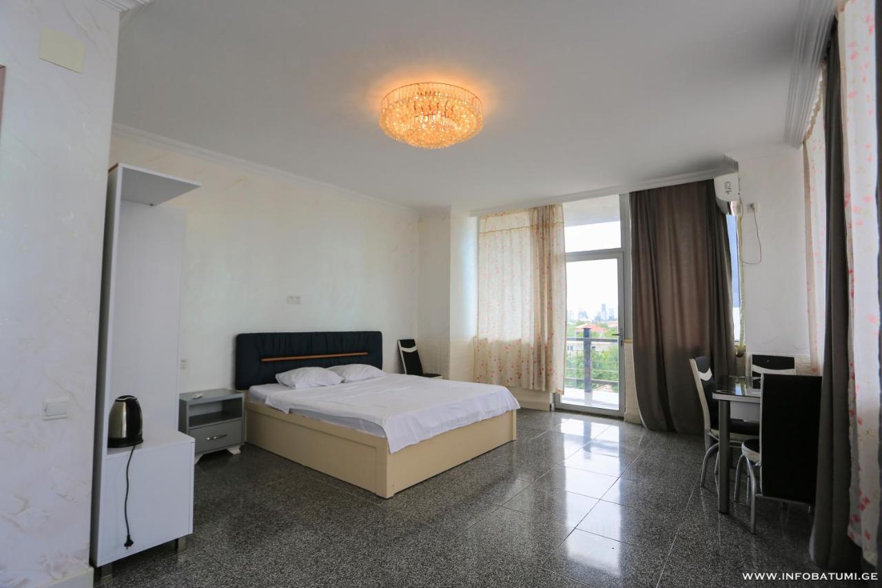 Hotel Carleone Batumi Kültér fotó
