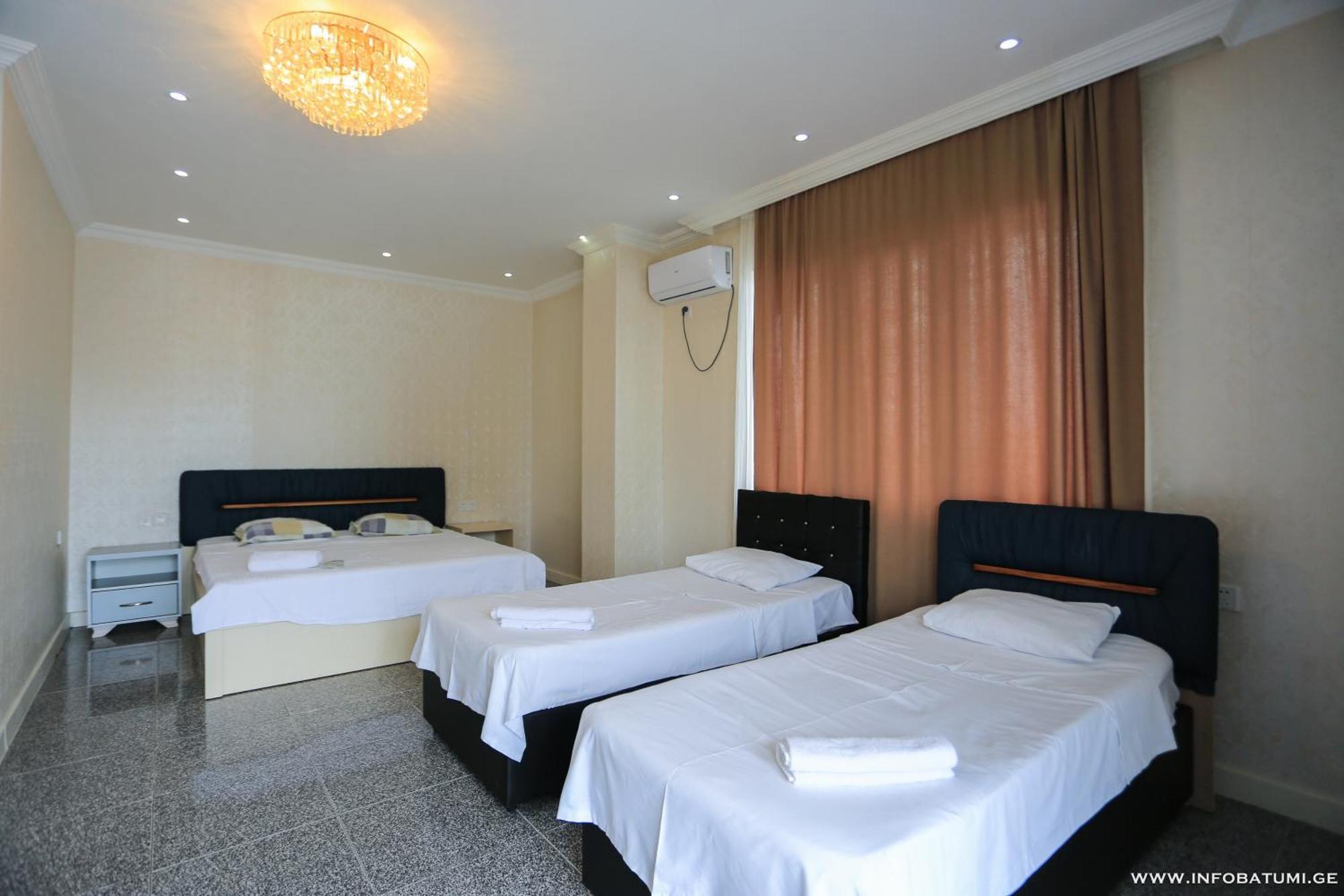 Hotel Carleone Batumi Kültér fotó